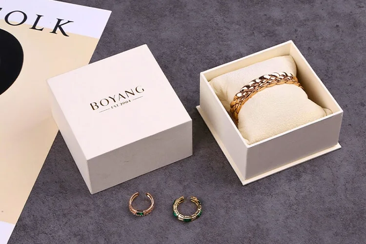 Elegant premium bracelet boxes for showcasing jewelry.